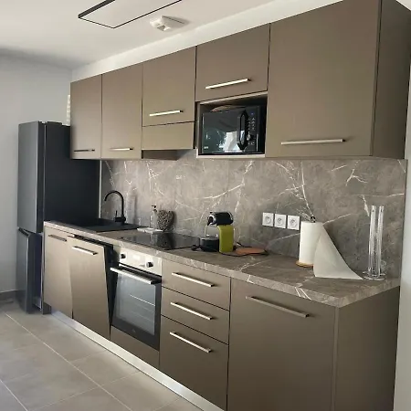 Apartment Solaro, A 100m Solaro